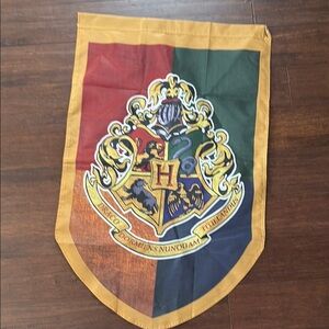 House Crest Banner - Multicolor